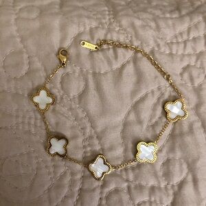 Elegant Gold and White Clover Bracelet